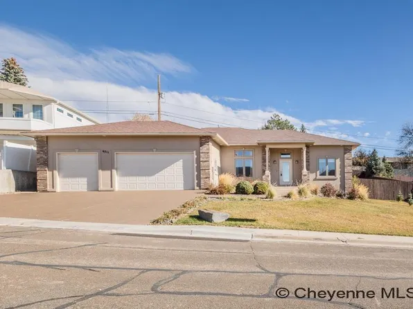 6211 Mountainview Dr, Cheyenne, WY 82009