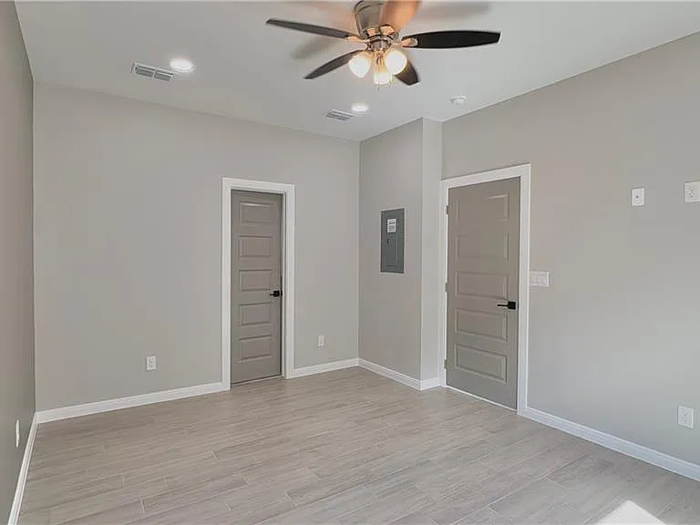 5605 Northwestern Ave #4 — Photo 16