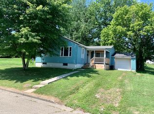 221 N Bennett Ave, Jackson, OH 45640