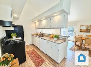 28 Pineridge Ct, Pueblo, CO 81001