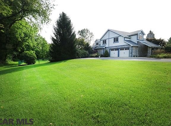 3rd image of 2528 Sleepy Hollow Dr