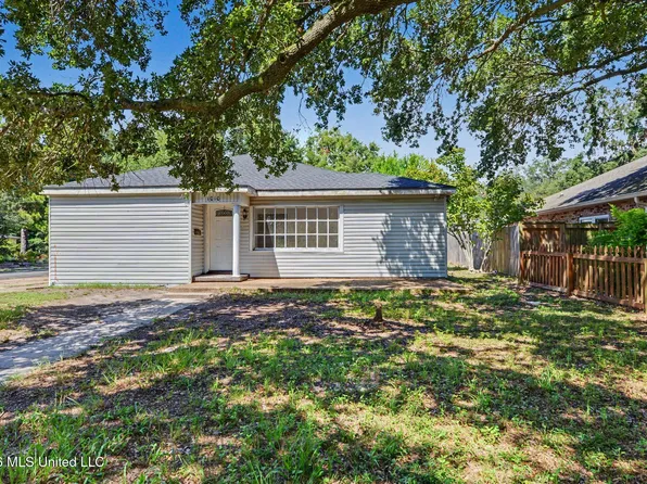 1010 Wanda Pl, Gulfport, MS 39501