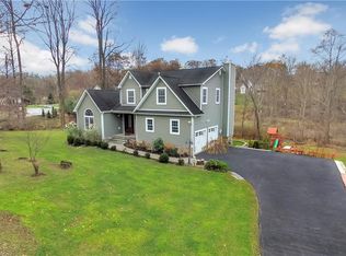 9 Mountain Park Rd, Monroe, NY 10950