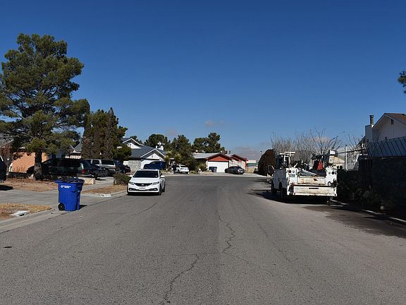 4th image of 1825 Jean Louise St