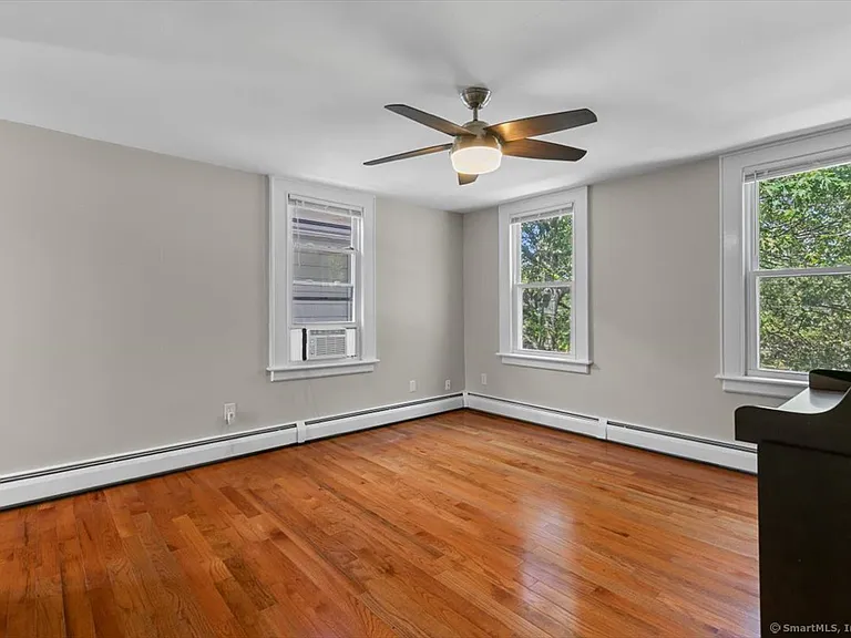 502 Chapel St #4 — Photo 3
