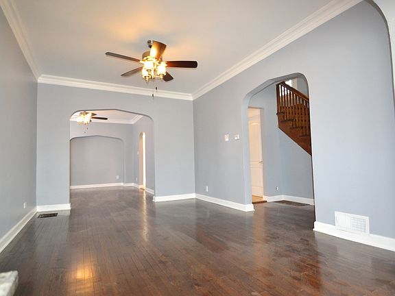 2nd image of 1052 N Lawler Ave