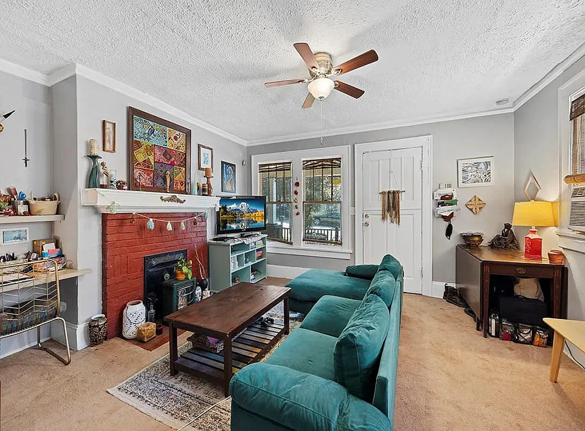 1 bed, 800 sqft, $1,275 — Photo 3