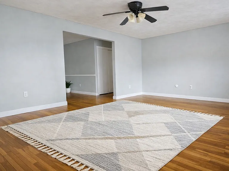 4 Brook Rd #18 — Photo 2