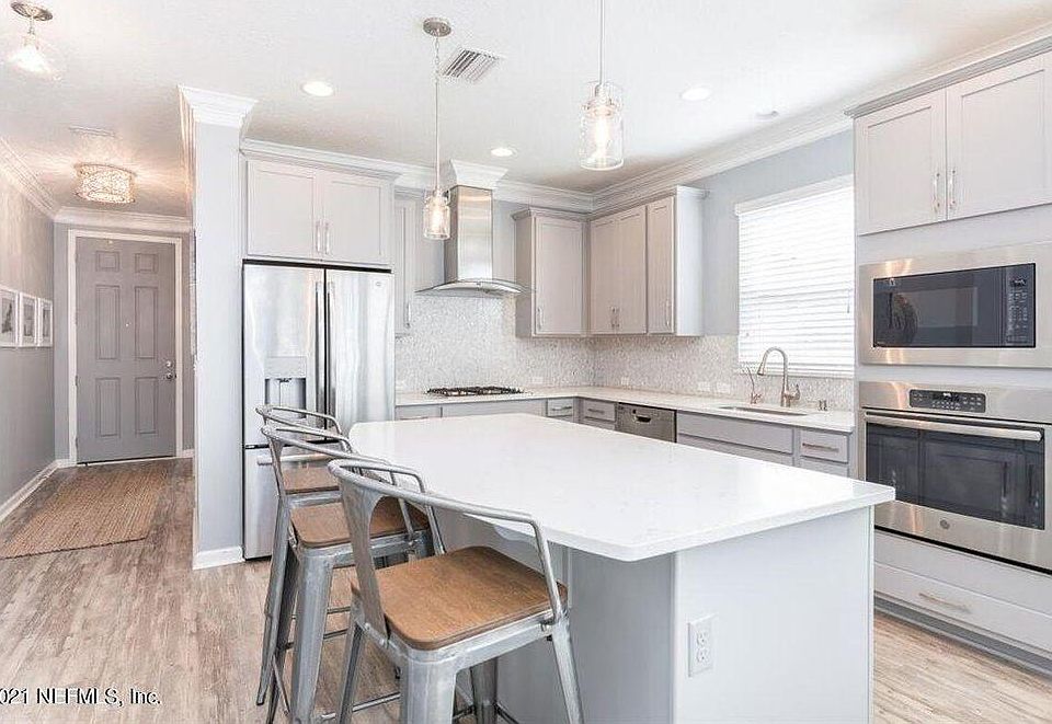 1st image of 40 Campfield Ln
