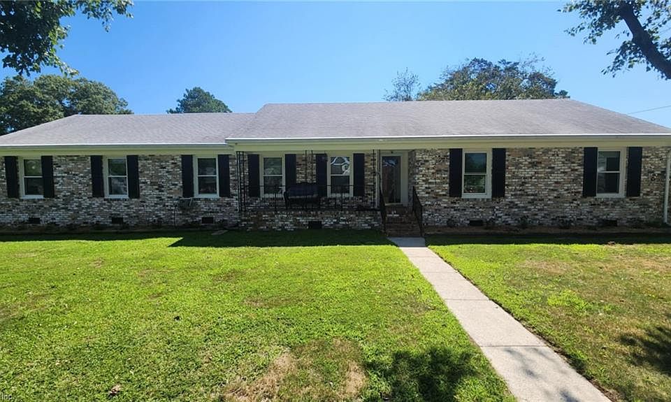 1st image of 3405 Canterbury Dr