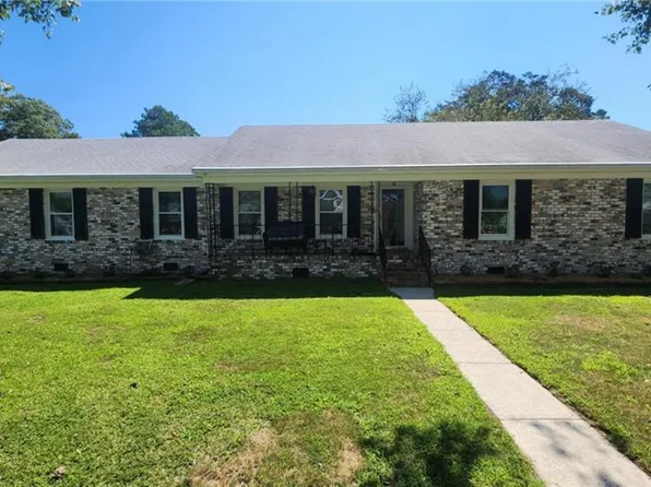 3405 Canterbury Dr, Portsmouth, VA 23703