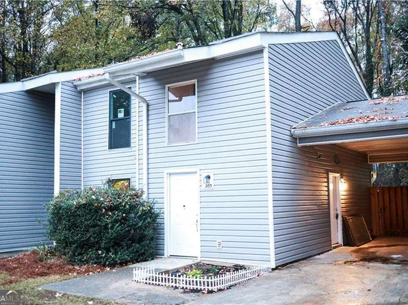 203 Governors Dr, Forest Park, GA 30297