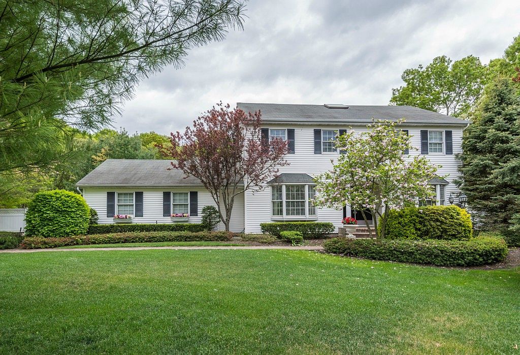 27 Westchester Dr, Rocky Point, NY 11778 Zillow