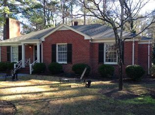 104 Country Club Cir, Trent Woods, NC 28562