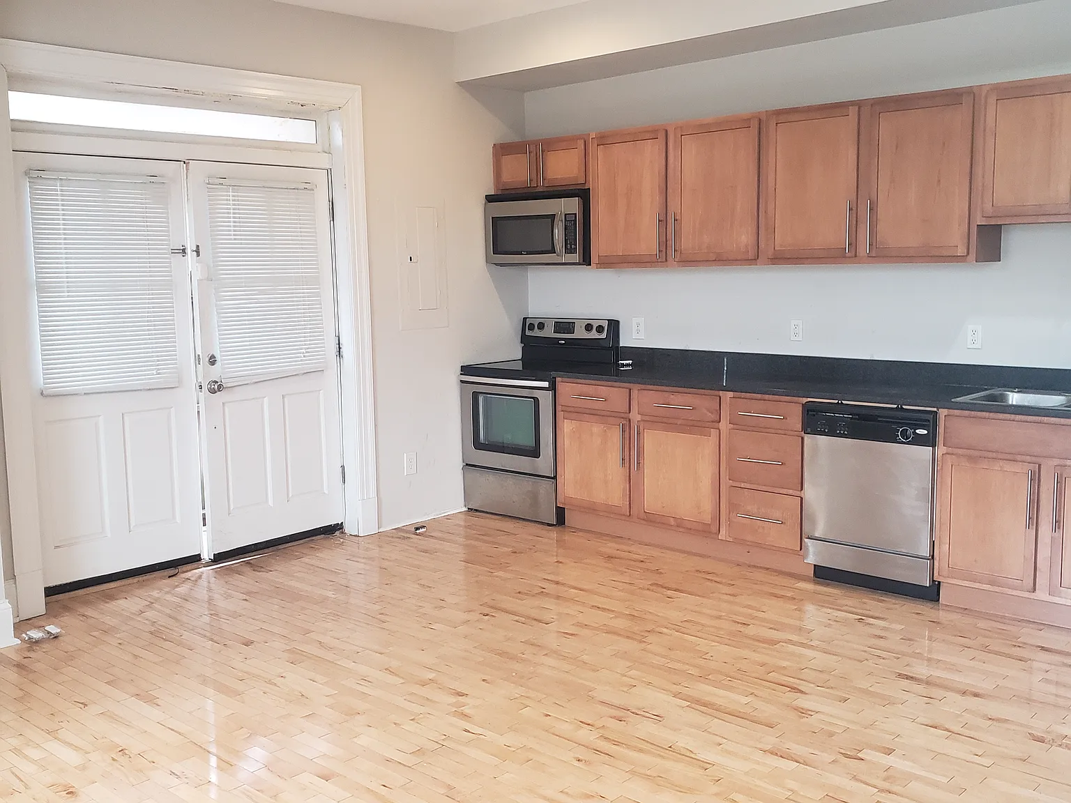 1 bed, 700 sqft, $1,100 — Photo 3