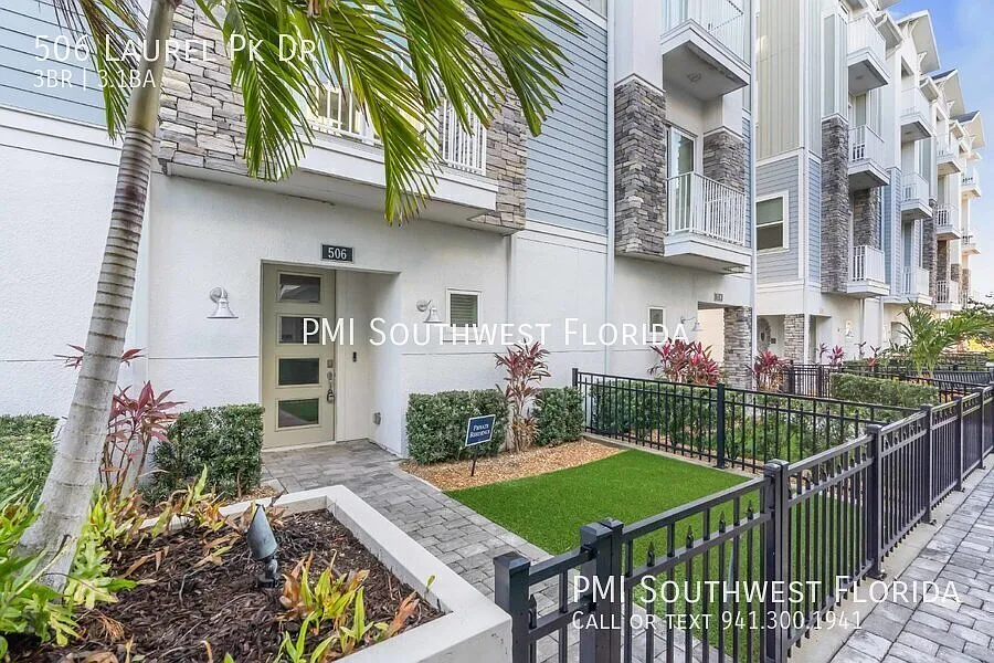 3 Bedroom, Luxurious Townhome for Annual Rent in Laurel Park | Private 2-Car Garage! — Photo 1
