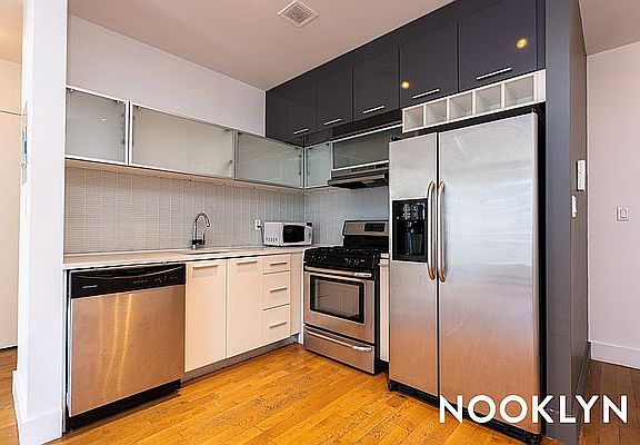 2nd image of 387 Franklin Ave #507