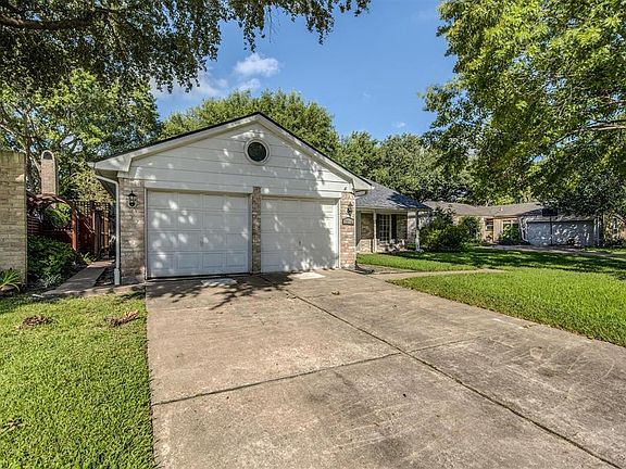 3rd image of 2214 Silver Sage Dr