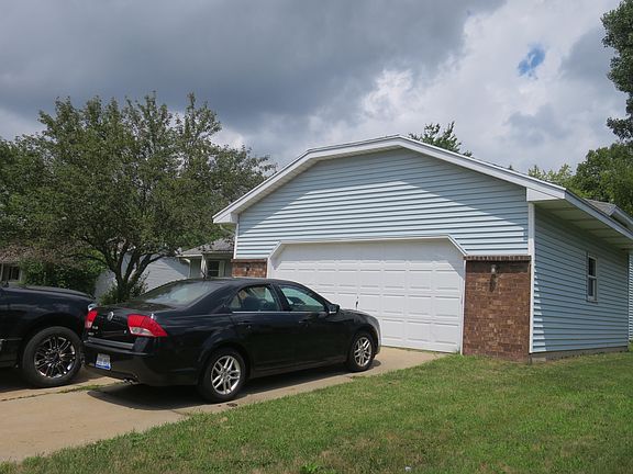 3rd image of 2615-2617 Woodmeadow Dr SE