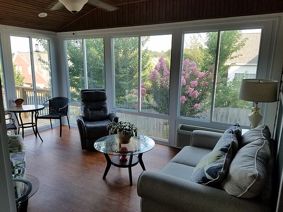 5th image of 1312 Amber Glades Ln