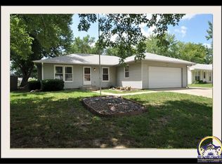 307 NE Spruce Ln, Topeka, KS 66617