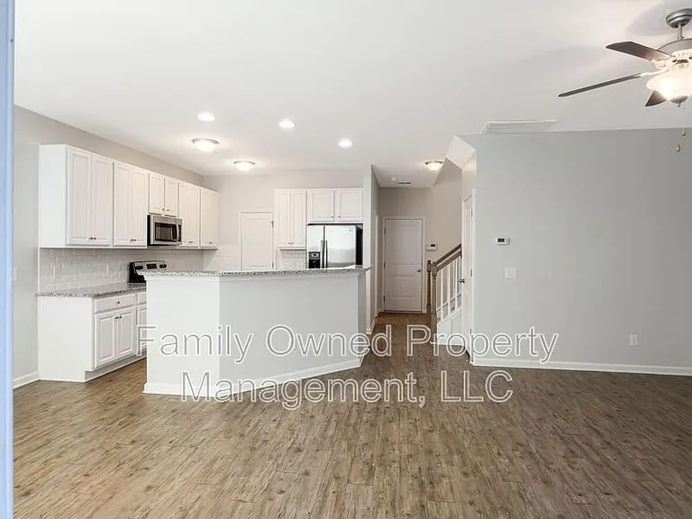 8968 Cat Tail Pond Rd — Photo 11