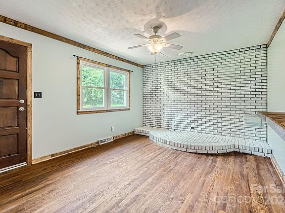 5th image of 508 Bridges Dr