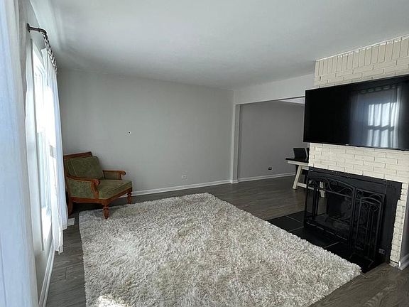 3rd image of 2038 Stanley Ct