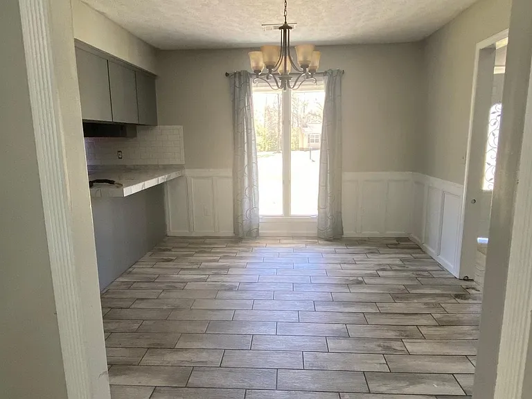 212 Gatlin Ln — Photo 4