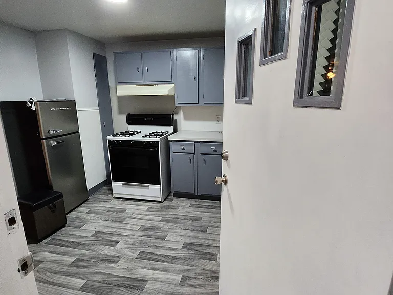 40 S Ryan St #2 — Photo 2