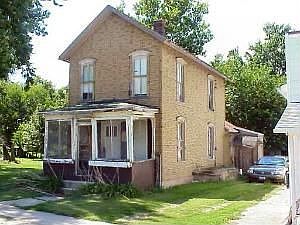 1st image of 101 S 1st Ave