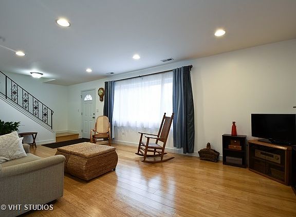 3rd image of 766 Barnaby Pl
