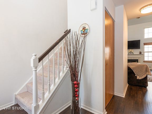 2nd image of 109 Parkview Dr