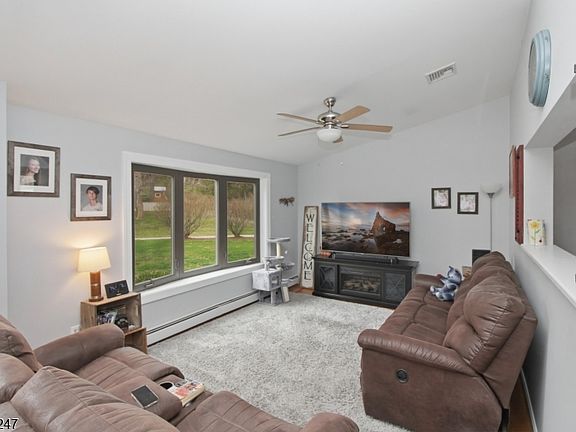 2nd image of 144 Allamuchy Rd