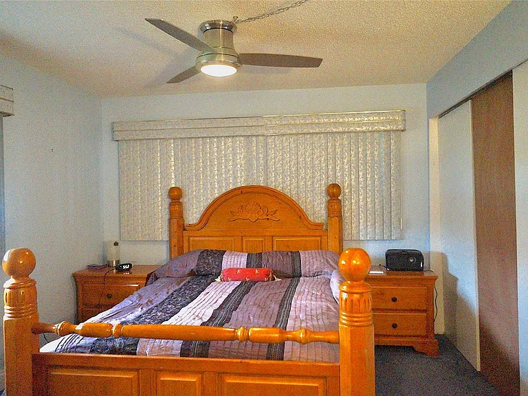 6890 Versailles N #10 — Photo 9
