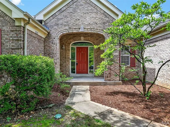 2223 Twin Estates Cir, Chesterfield, MO 63017
