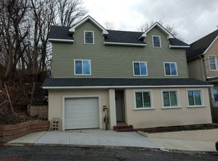 15 Van Tuyl St, Staten Island, NY 10301