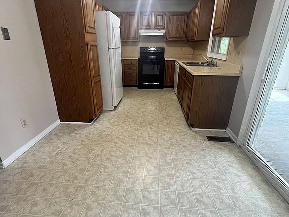4th image of 5633 Kenwood Dr