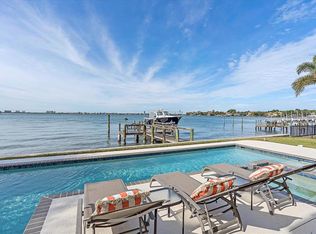 2168 Sparrow Ct, Sarasota, FL 34239