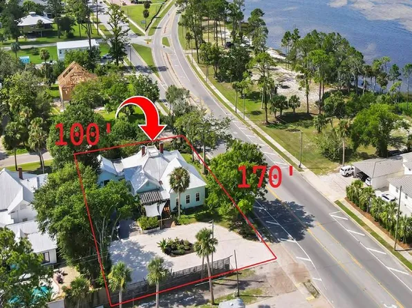 201 8th St, Port Saint Joe, FL 32456
