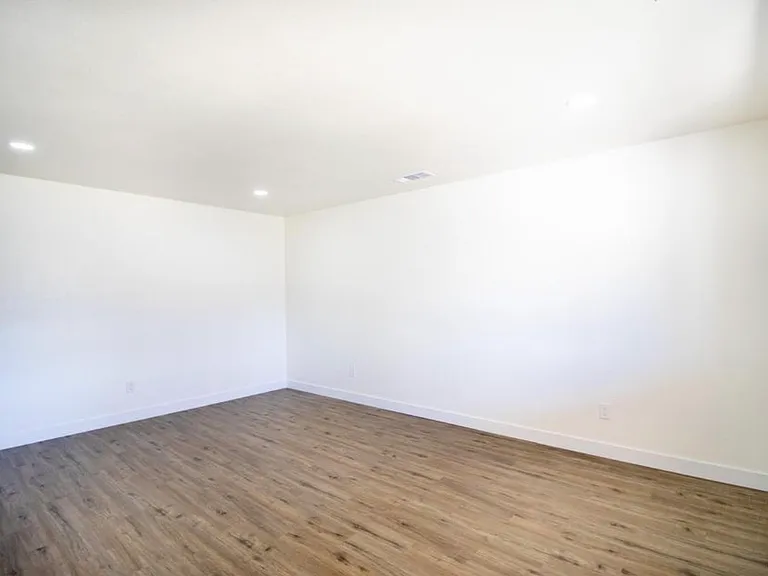 1435 S Salome St — Photo 3