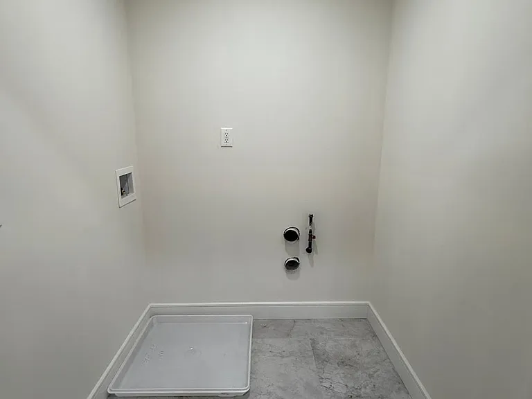 13 Brook St #2 — Photo 11