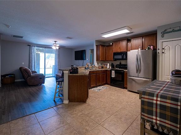 4th image of 12927 Scout Ct