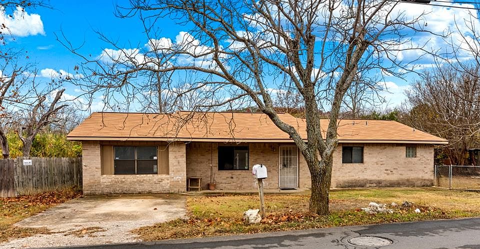 1st image of 311 Leslie Dr