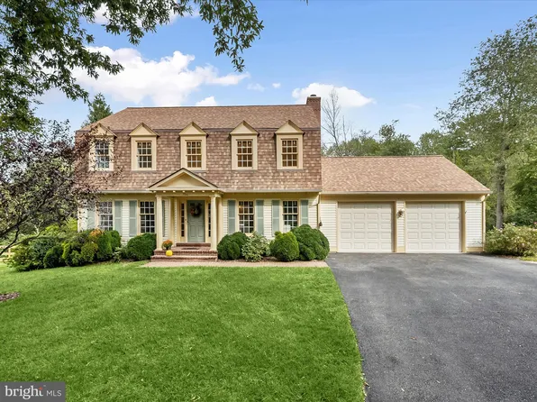 704 Meadow Field Ct, Mount Airy, MD 21771