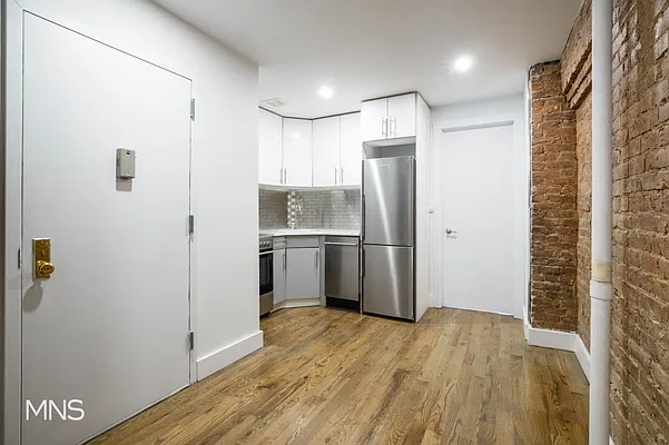 Rented by MNS Marketing | media 36