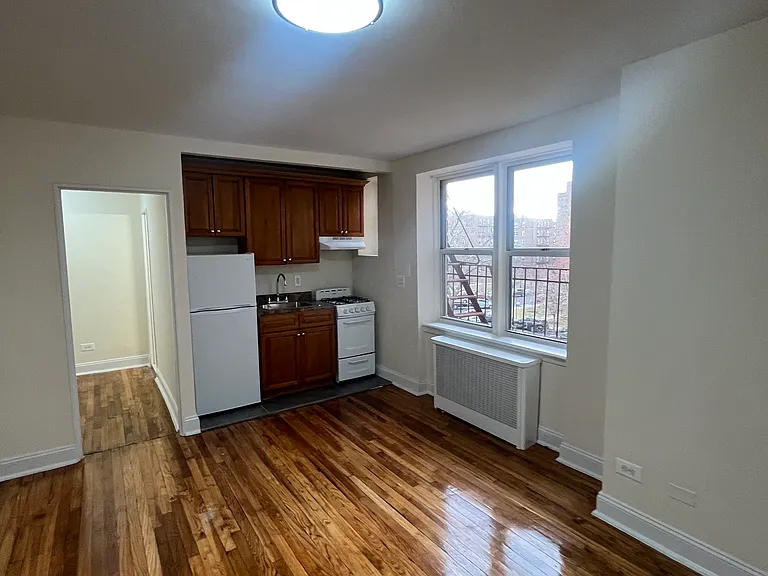2038 Cropsey Ave #3F — Photo 2