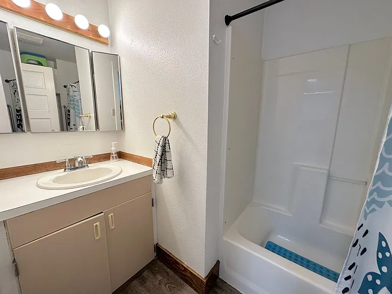 304 S Anderson St — Photo 38