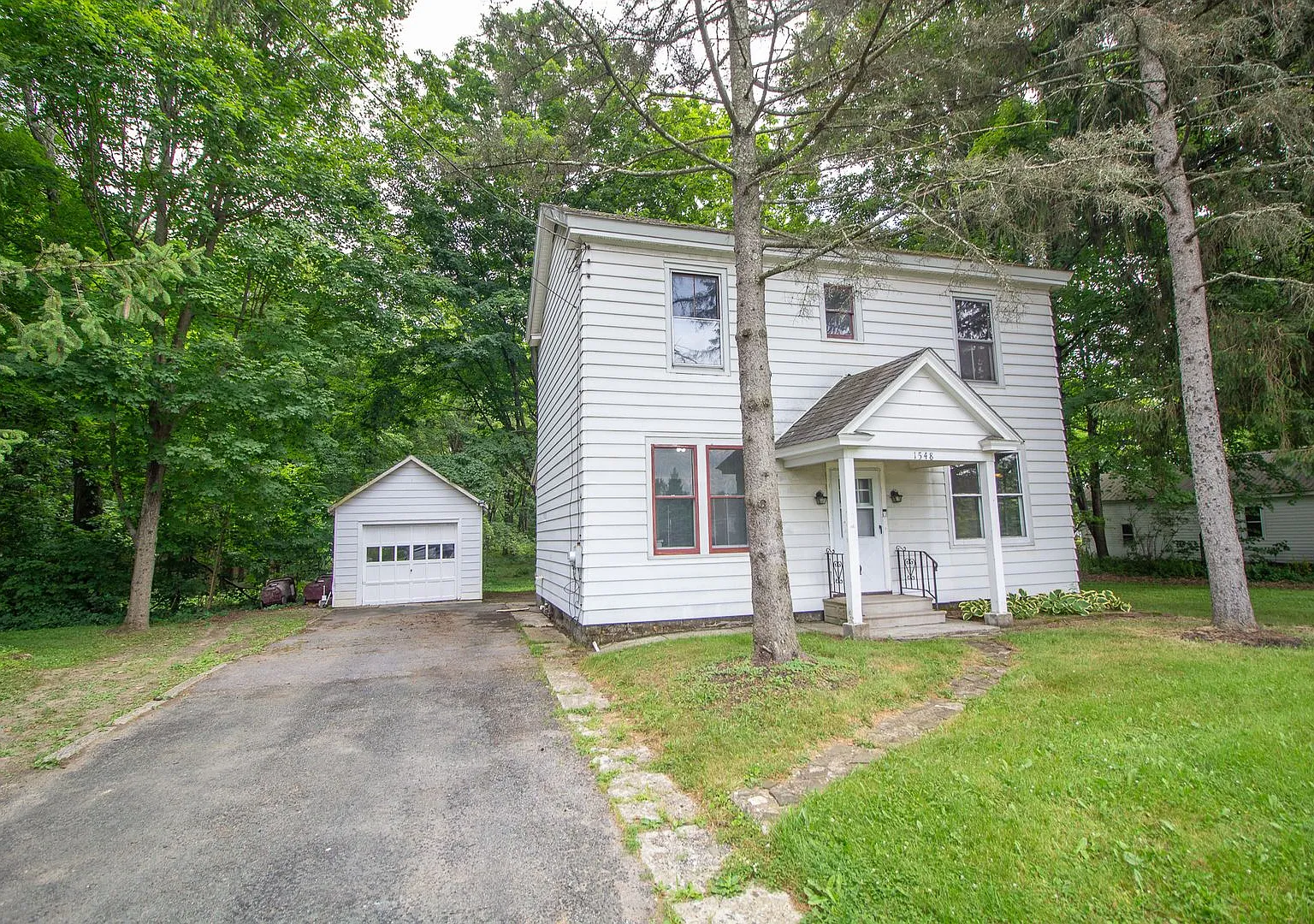 Charming 3 BR 1 BA home! — Photo 2