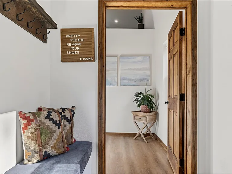 8772 Rainbow Ave — Photo 9